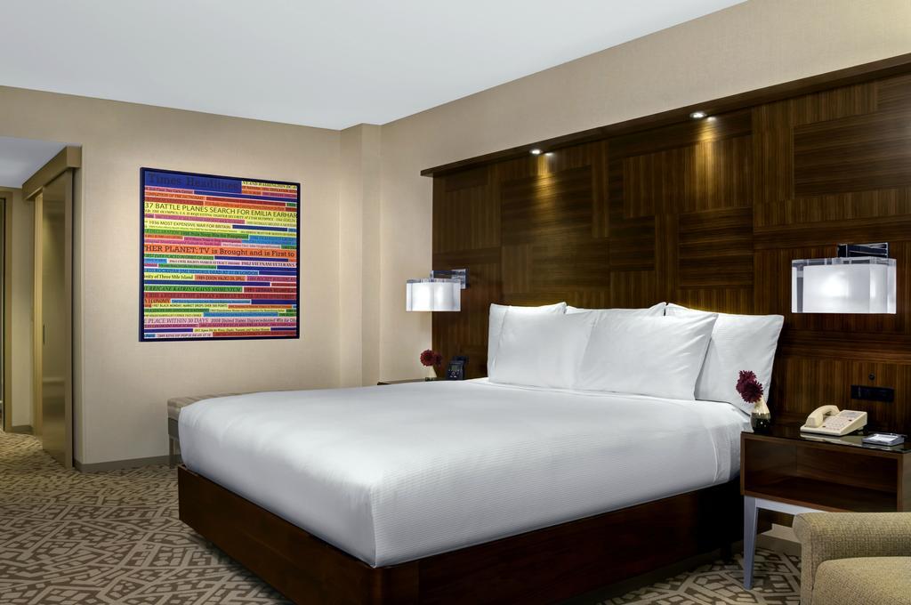 Hilton New York Times Square Hotel Exterior photo
